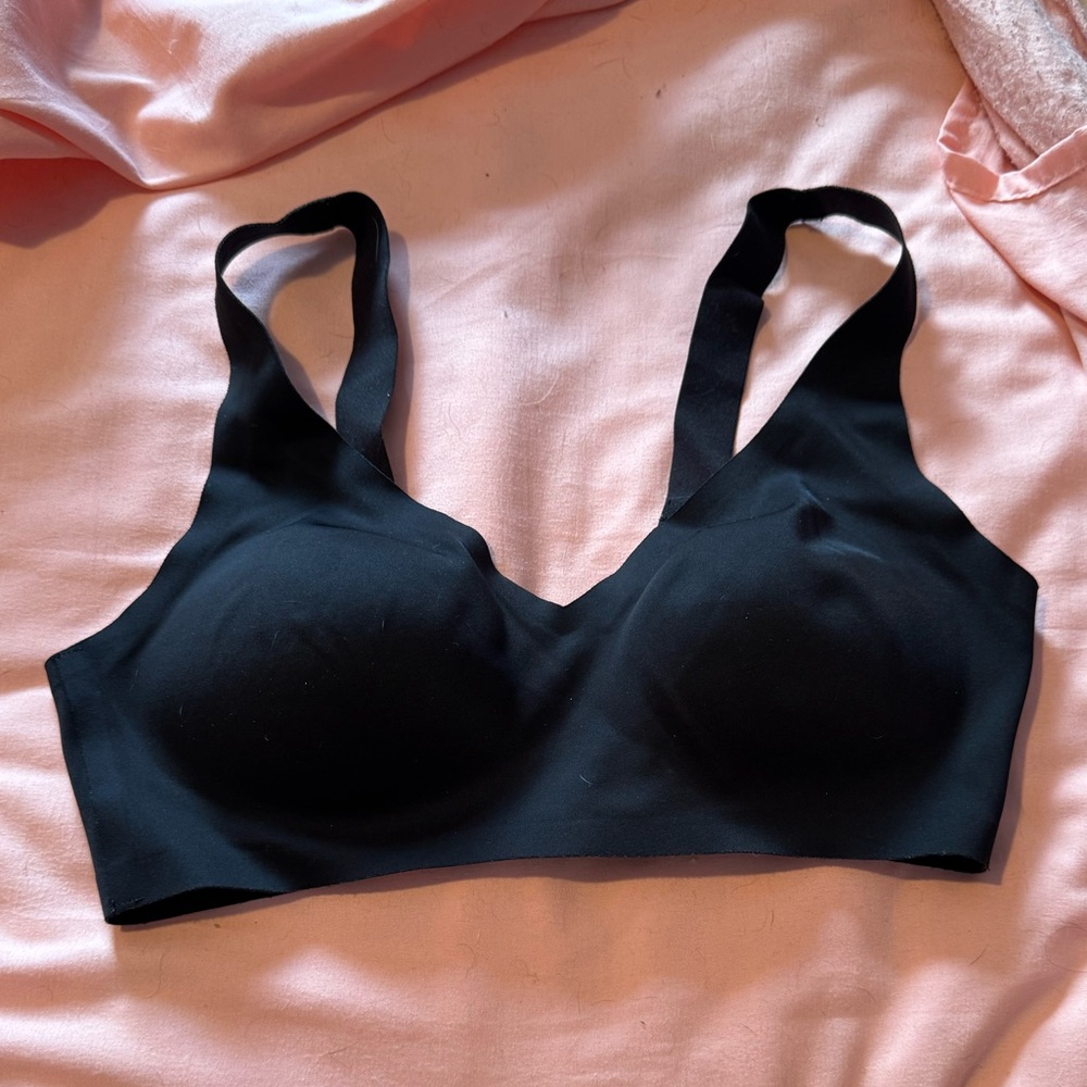 Excellent condition. I don’t think I ever wore it
